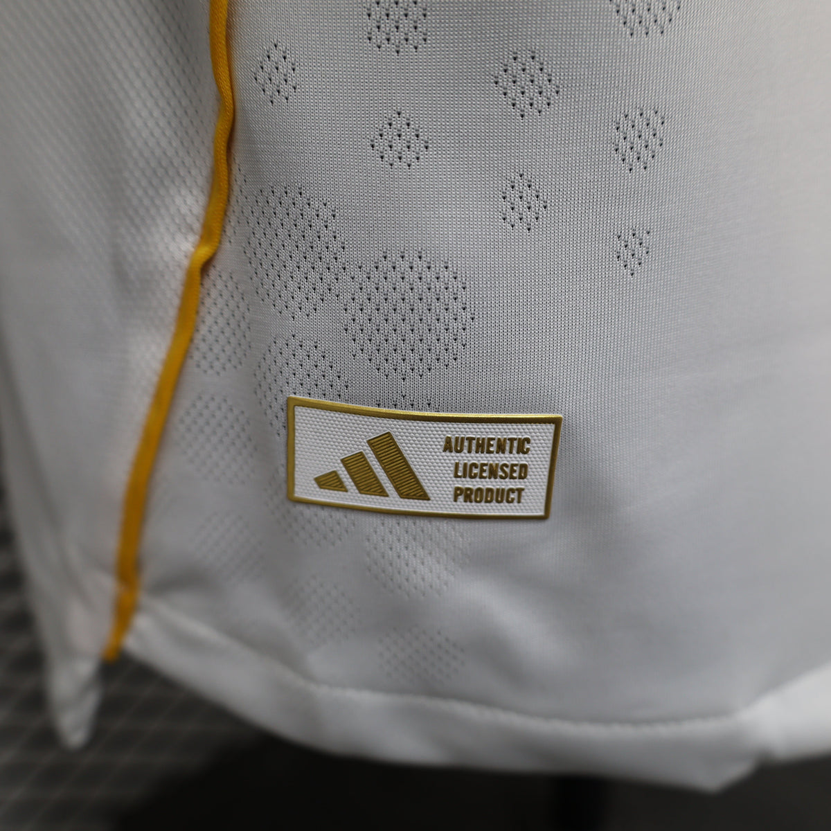 2025/26 Real Madrid Home Player Version Jersey - White Grey Tonal Diamond Honeycomb Texture - Gold Yellow Side Seam Piping - Emirates Fly Better