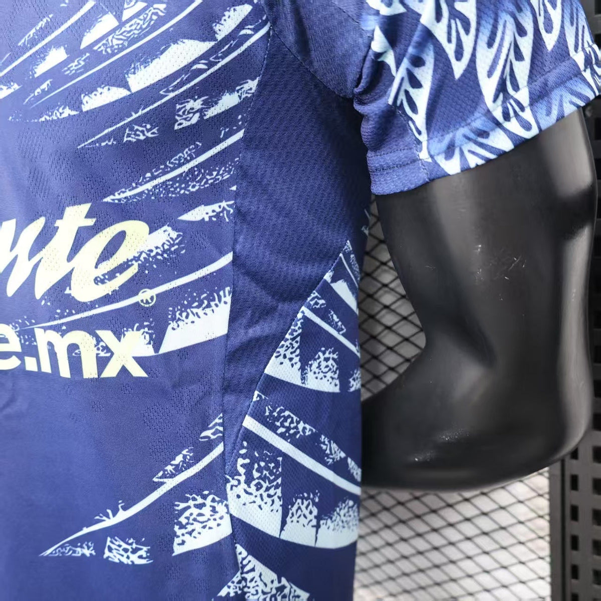 2025/26 Club América Away Player Version Jersey - Dark Navy Blue Body All-Over Aztec Eagle Deity Embossed Graphic -  Yellow-Green Three Stripes - Club América Crest - Caliente.mx Principal Sponsor