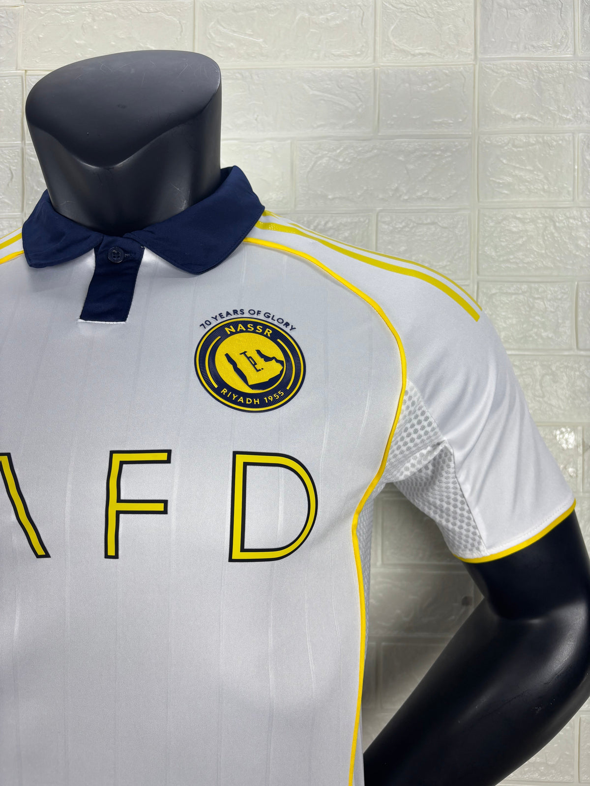 2025/26 Al-Nassr Away Player Version Jersey - White Body - Dark Navy Blue Polo Collar - Gold Yellow Side Seam Piping - KAFD Gold Yellow Sponsor