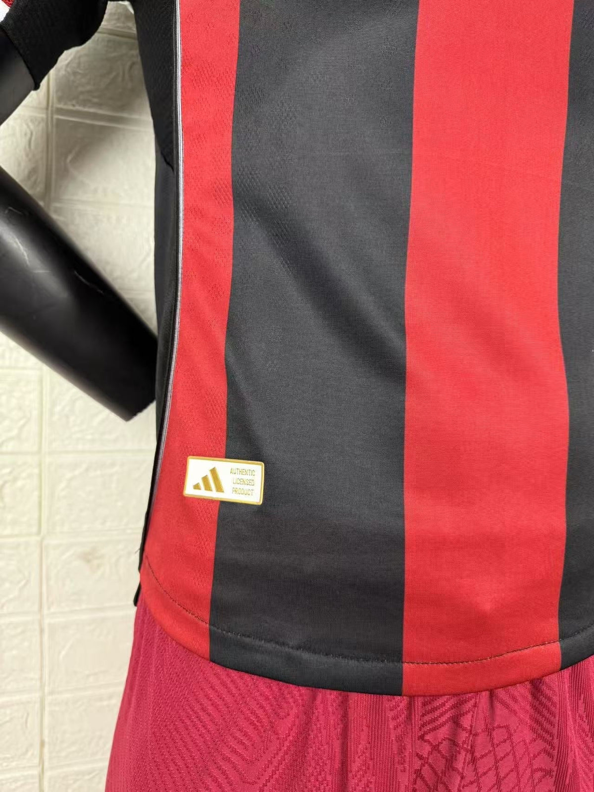 2025/26 River Plate Away Player Version Jersey -  Black Red Vertical Wide Stripe - White Red Striped V-Neck Collar - Betano White Sponsor
