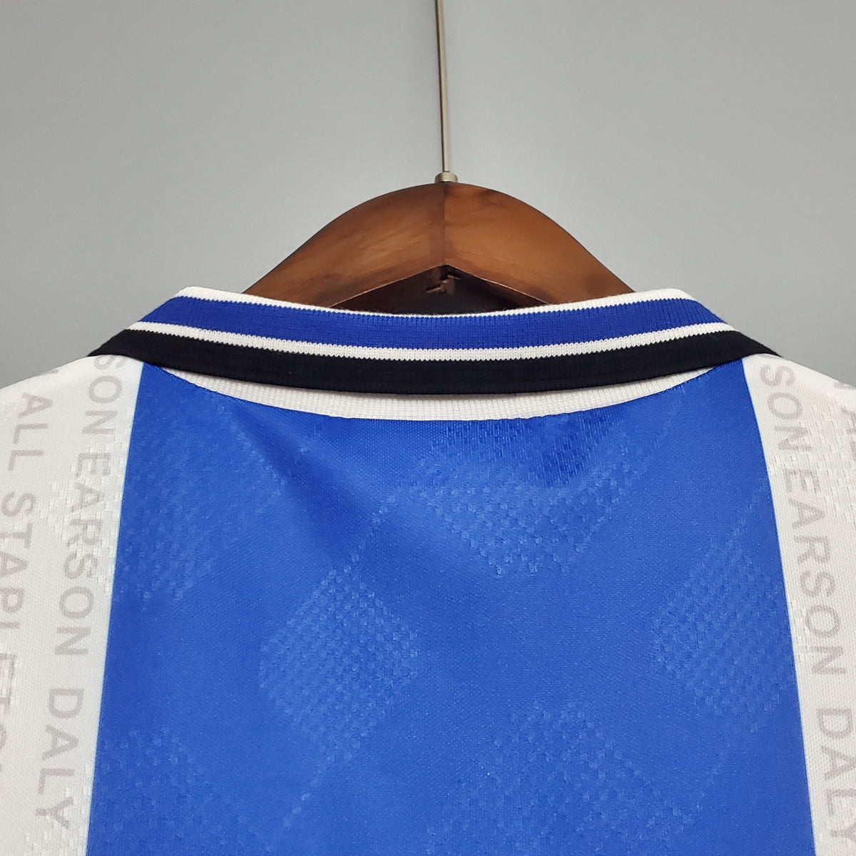 Manchester United 1994-96 Away Retro Jersey – Umbro Blue White Stripe Player Names Kit | Cantona Beckham Sharp Era