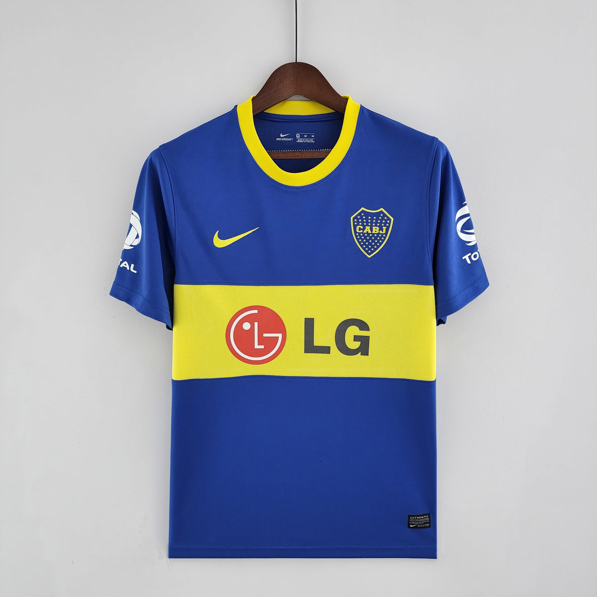 Boca Juniors 2010-11 Home Retro Jersey – Royal Blue Yellow Band LG Nike CABJ Riquelme Gary Medel Fan Version Football Shirt