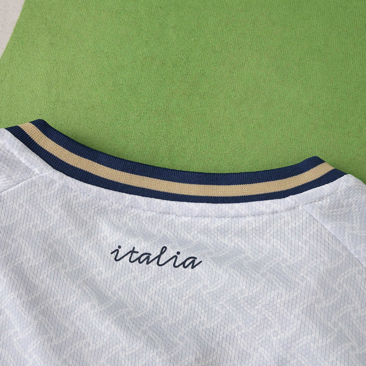 Italy National Team Away Jersey 2026 FIFA World Cup – Adidas Originals Retro Fan Version | Azzurri White Kit